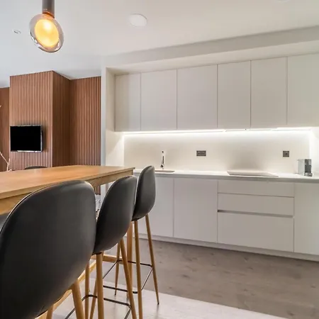 Apartman Stone In Near Scenic Lake, Cleaning Included